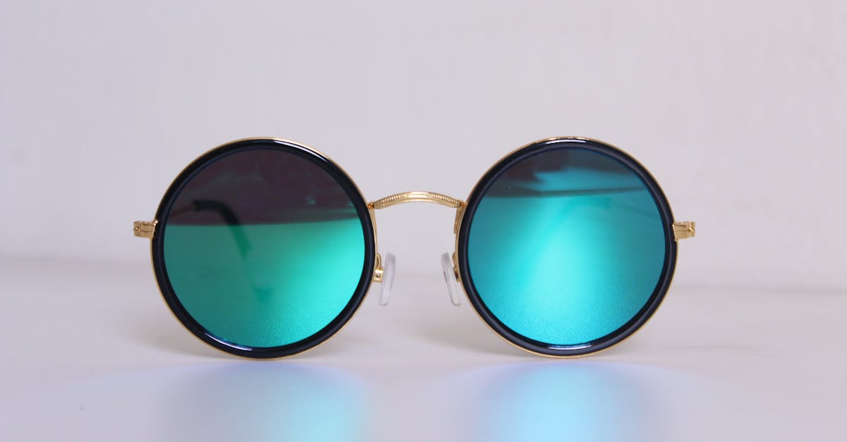Scopri la nostra selezione di accessori alla moda per esaltare il tuo stile. Che si tratti di moda, casa o benessere, trova l'articolo ideale che riflette la tua personalità e completa i tuoi outfit.