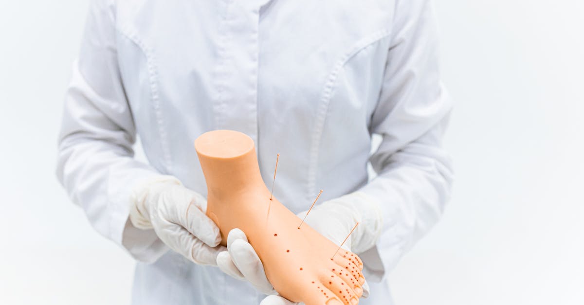 Scopri l'agopressione, un metodo naturale e olistico che utilizza la pressione delle dita su punti specifici del corpo per alleviare lo stress, lenire il dolore e promuovere il benessere. Immergiti in questa antica arte ed esplora i suoi benefici per la salute.