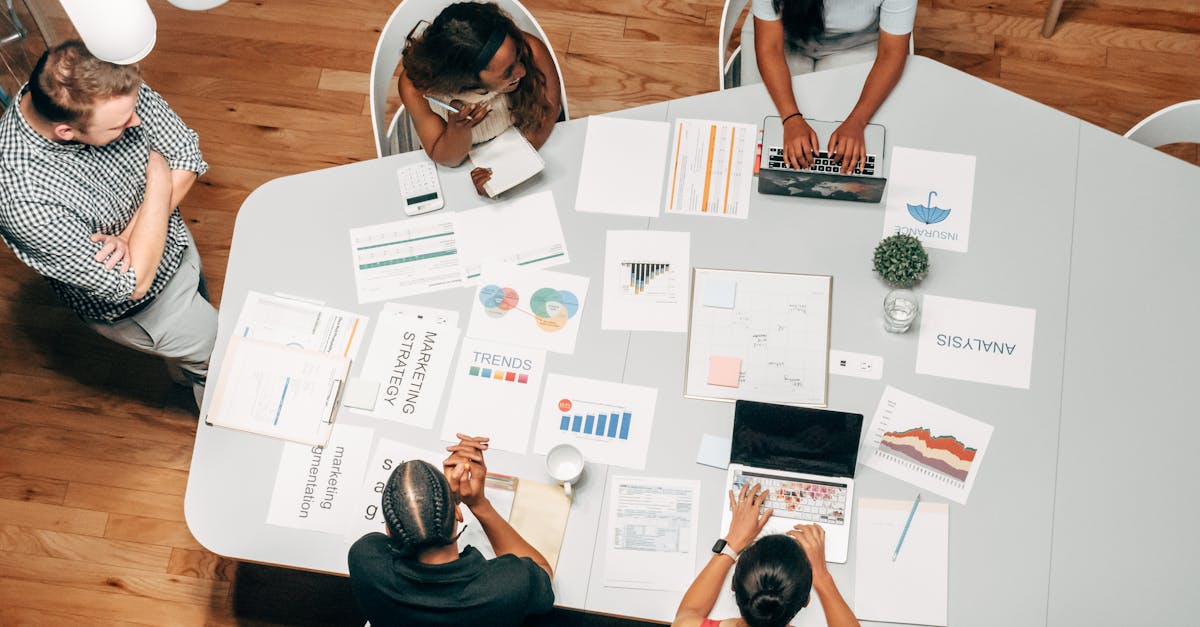 Scopri le migliori strategie SEO per migliorare la visibilità del tuo sito sui motori di ricerca. Scopri come ottimizzare i tuoi contenuti, creare link di qualità e analizzare le tue prestazioni per attrarre più visitatori.