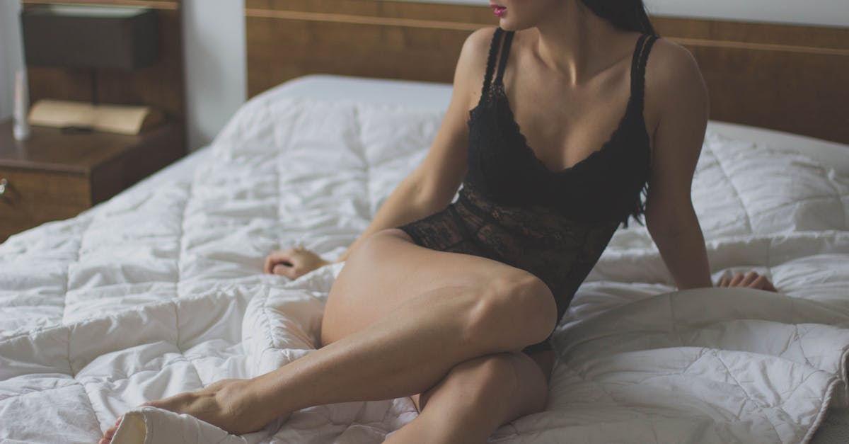 découvrez notre collection de lingerie élégante et raffinée, conçue pour sublimer votre silhouette et vous offrir un confort optimal. explorez des modèles variés allant des ensembles en dentelle aux solutions modernes pour chaque occasion.